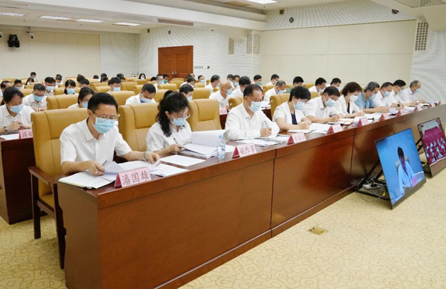 廣西學(xué)習(xí)貫徹習(xí)近平總書(shū)記重要指示精神深入推進(jìn)產(chǎn)業(yè)工人隊(duì)伍建設(shè)改革電視電話(huà)會(huì)議召開(kāi)